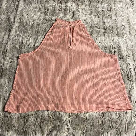 Universal Thread Top - Picture 2 of 4